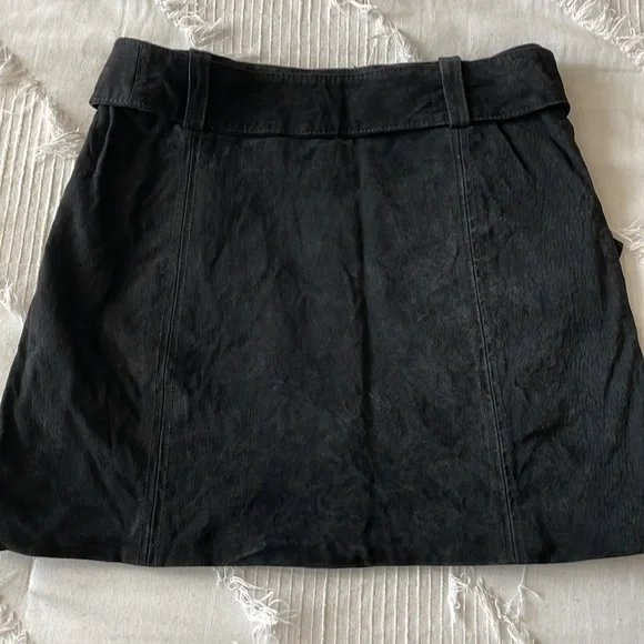 Zara black suede high waisted skirt - Picture 3 of 4